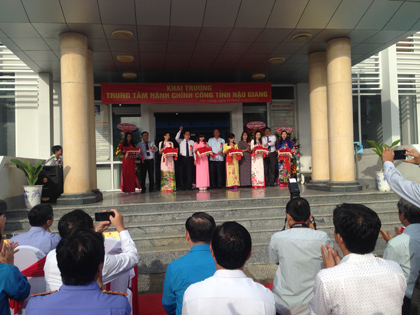 Khai trương phần mềm TTHCC tỉnh Hậu Giang